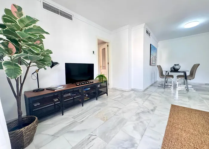 Carihuela Playa Nidos 1 * Torremolinos