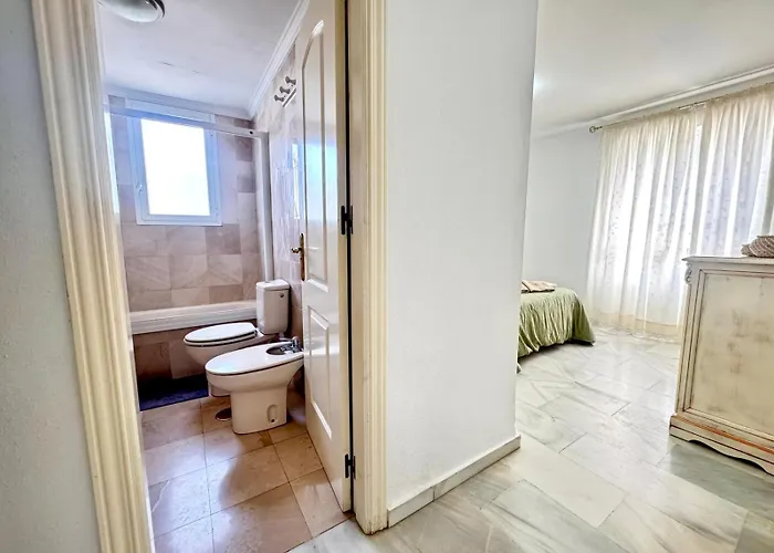 Carihuela Playa Nidos 1 * Torremolinos