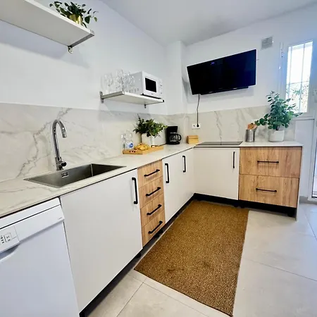 Carihuela Playa Nidos 1 Апартаменты *
