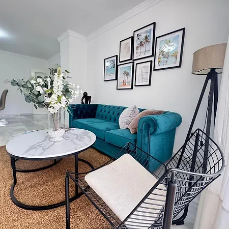 Carihuela Playa Nidos 1 Апартаменты *