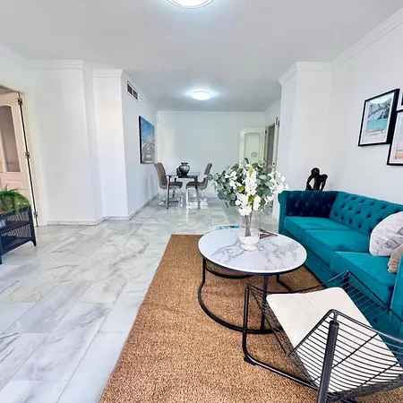 Carihuela Playa Nidos 1 Торремолинос