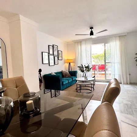 Carihuela Playa Nidos 1 Апартаменты *