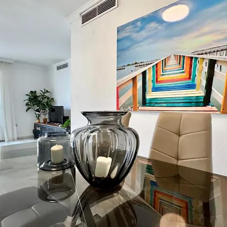 Carihuela Playa Nidos 1 Апартаменты *