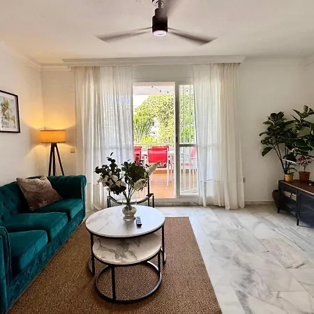 Carihuela Playa Nidos 1 * Торремолинос
