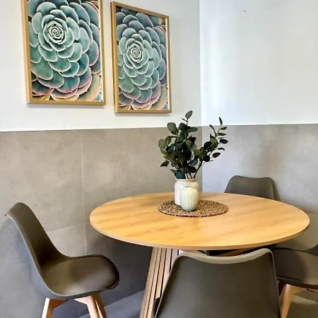 Carihuela Playa Nidos 1 Апартаменты *