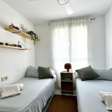 Carihuela Playa Nidos 1 Торремолинос