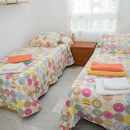 Carihuela Playa Nidos 1 Торремолінос